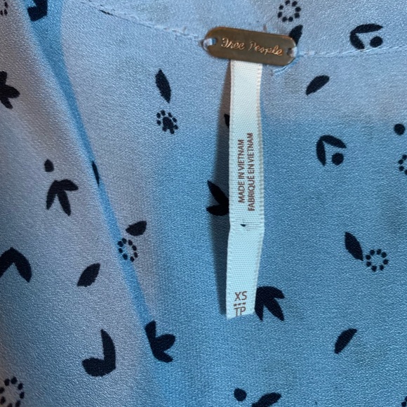 Free people flowy tie neck blouse periwinkle colour size XS - Picture 4 of 6